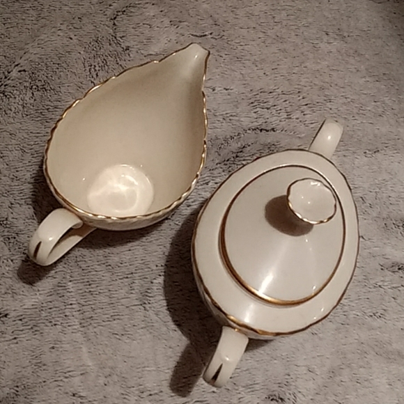 Authentic New Lenox Laurent milk/sugar set - Picture 3 of 6